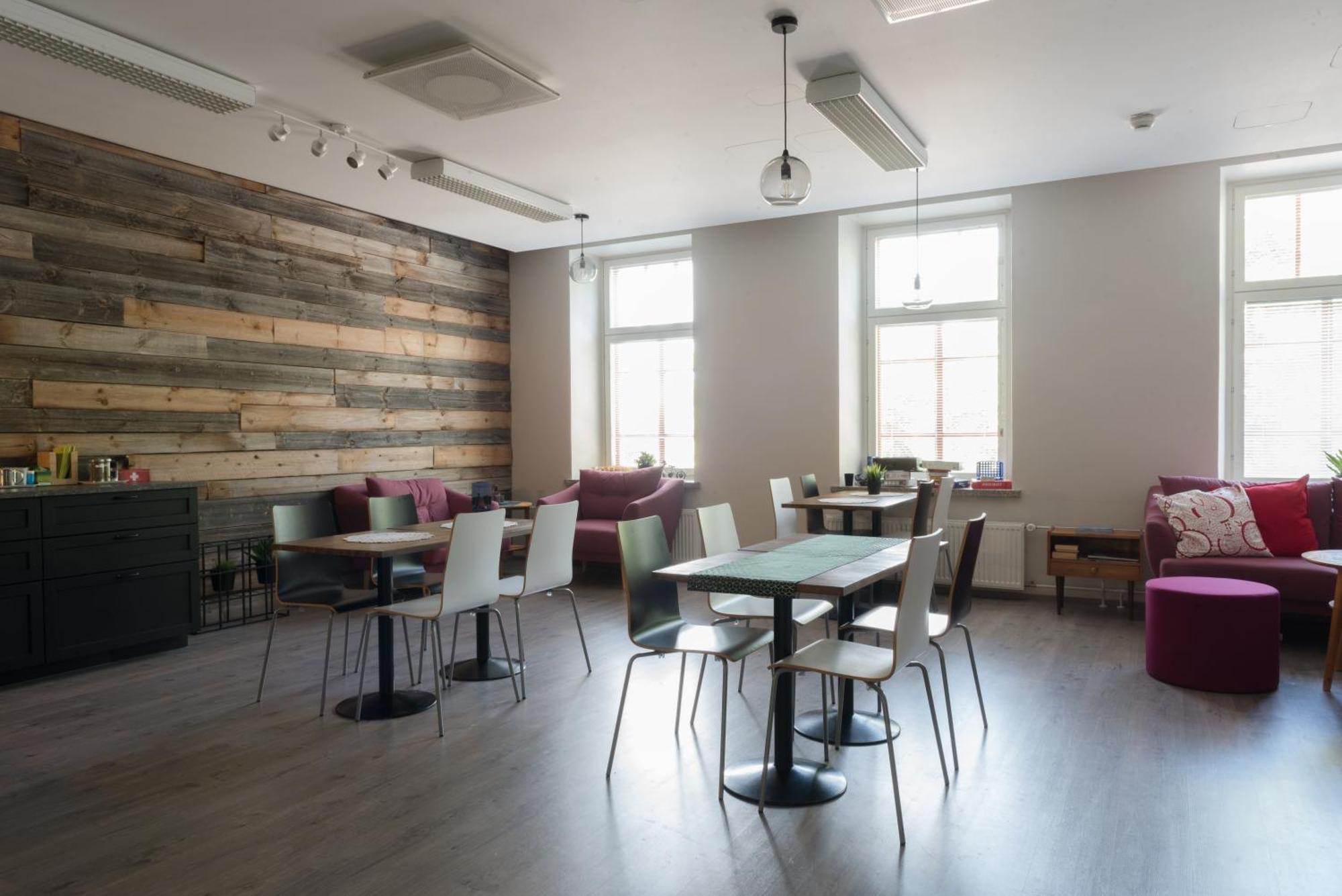 Rakuuna Hotel 4*